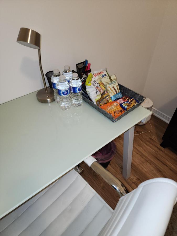 Beautiful Townhouse Near Yorkdale Mall, Wilson Subway Apartman Toronto Kültér fotó