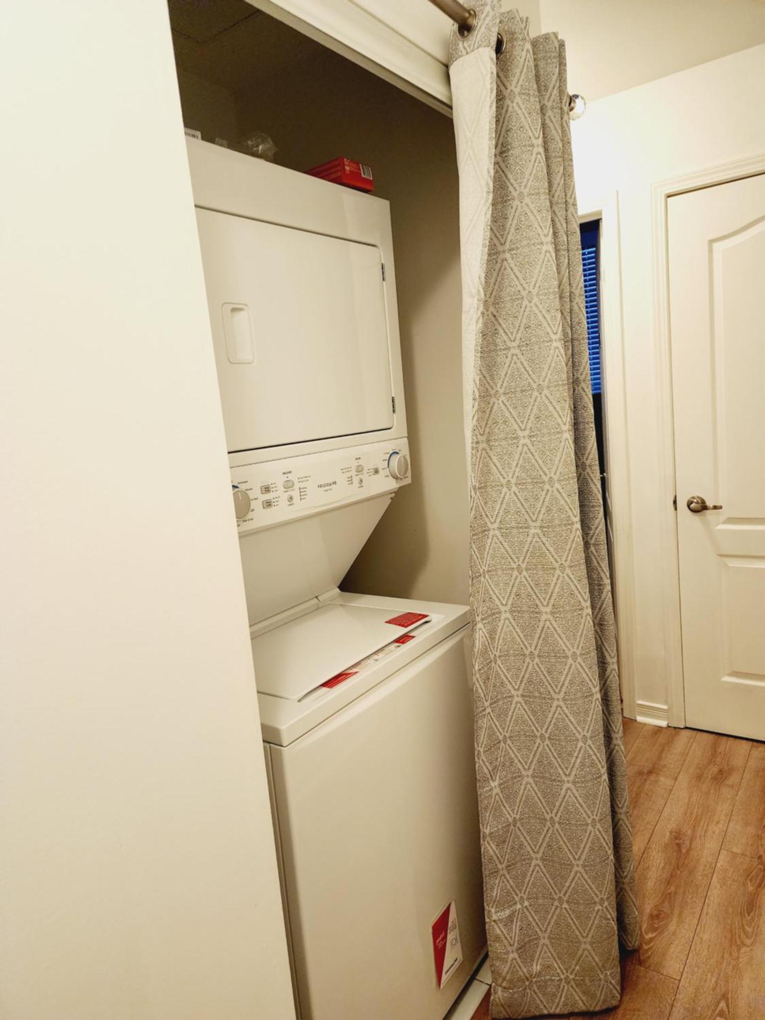 Beautiful Townhouse Near Yorkdale Mall, Wilson Subway Apartman Toronto Kültér fotó