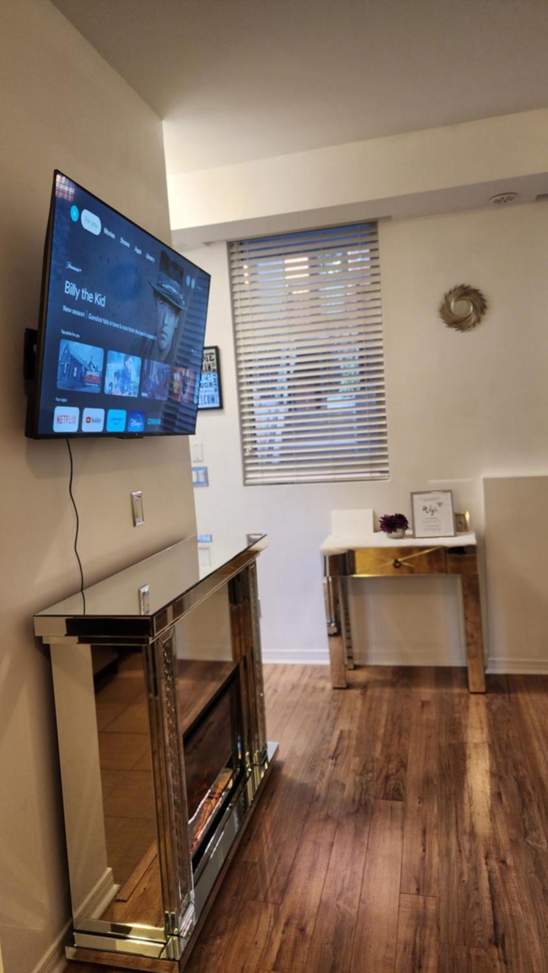 Beautiful Townhouse Near Yorkdale Mall, Wilson Subway Apartman Toronto Kültér fotó
