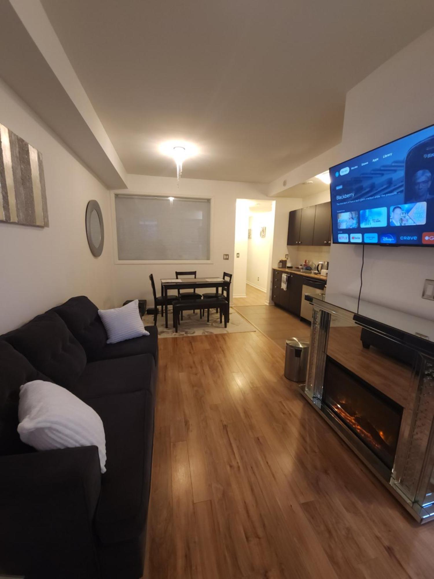 Beautiful Townhouse Near Yorkdale Mall, Wilson Subway Apartman Toronto Kültér fotó