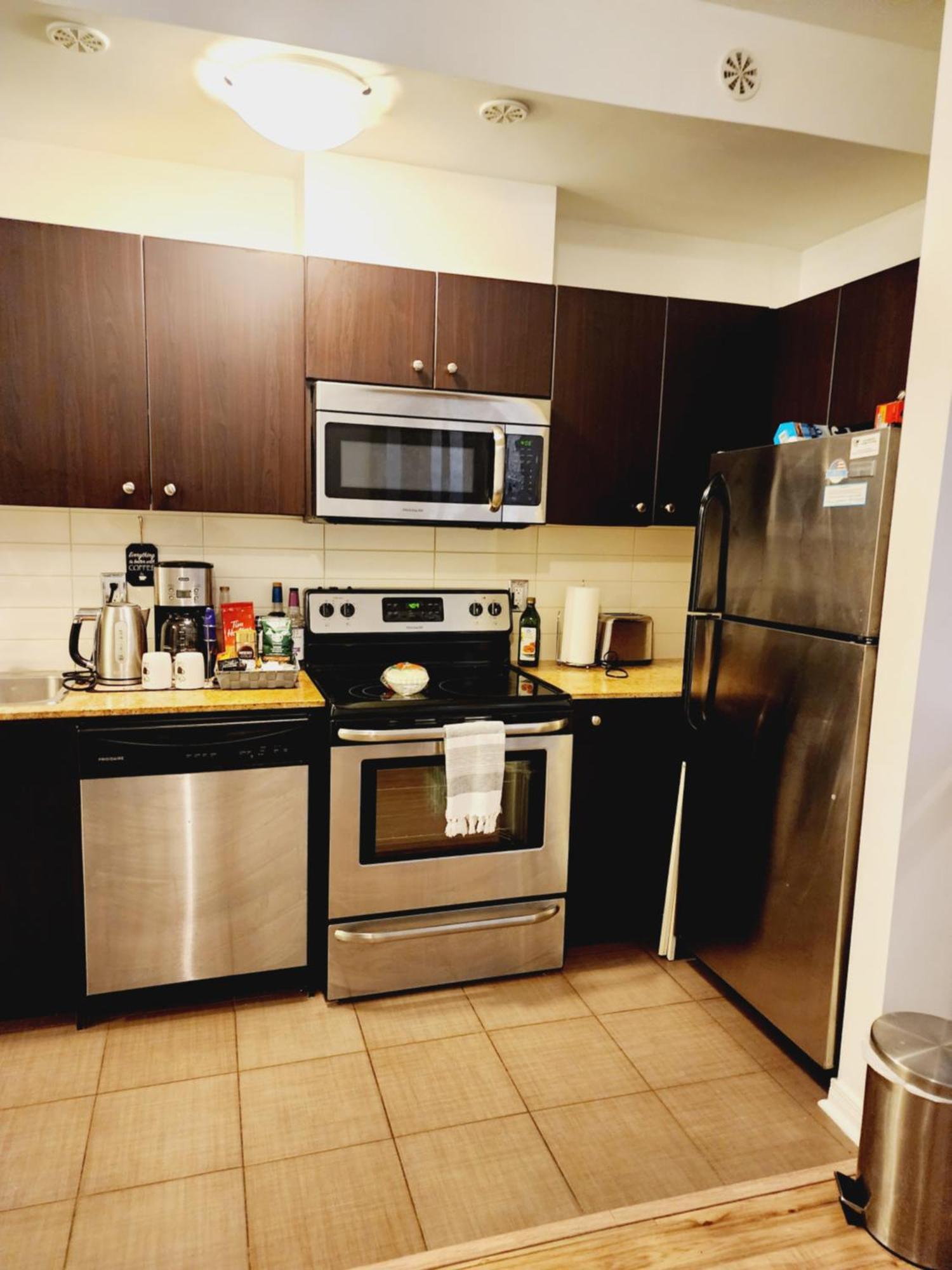 Beautiful Townhouse Near Yorkdale Mall, Wilson Subway Apartman Toronto Kültér fotó